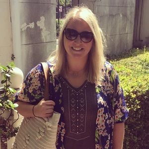 Meet your Posher, Lauren